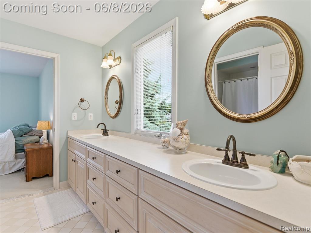 54150 Queensborough Drive Property Photo 48