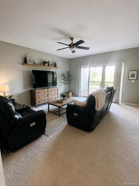 8095 Woodstone Court Property Photo 3
