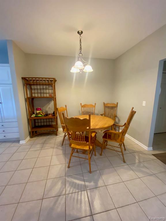 8095 Woodstone Court Property Photo 12