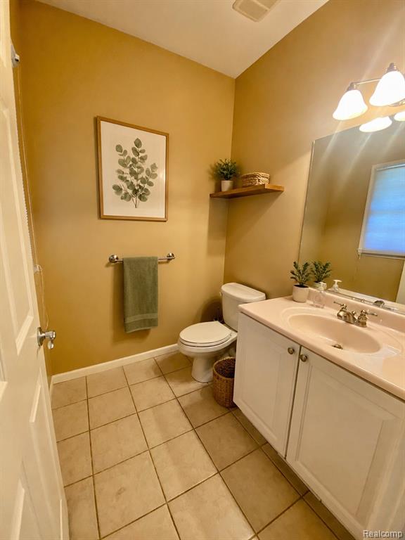 8095 Woodstone Court Property Photo 13