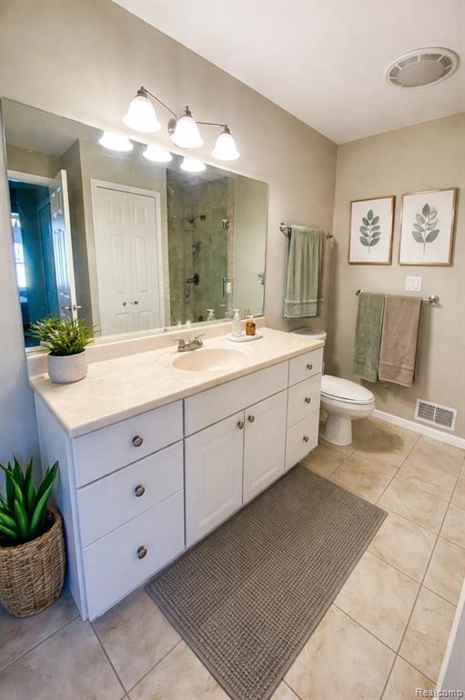 8095 Woodstone Court Property Photo 16