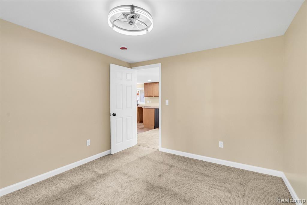 34 Pack Street Property Photo 25
