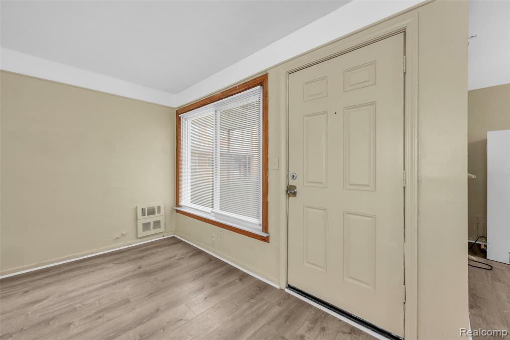16701 Greenfield Road Property Photo 6