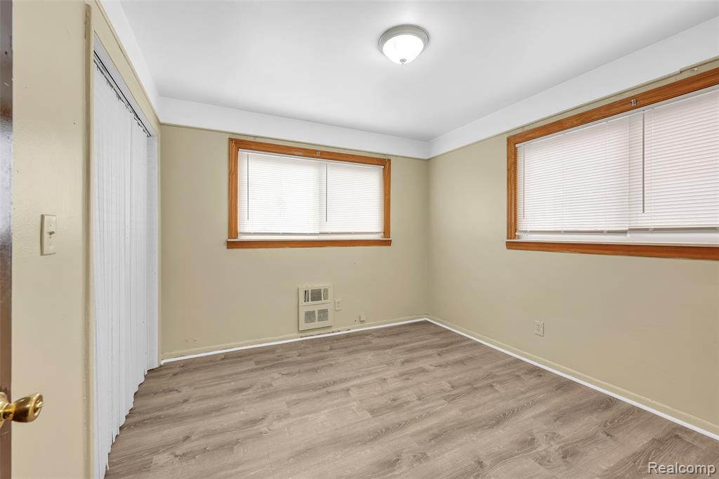 16701 Greenfield Road Property Photo 12