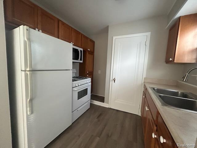 2438 Columbia Road Property Photo 3