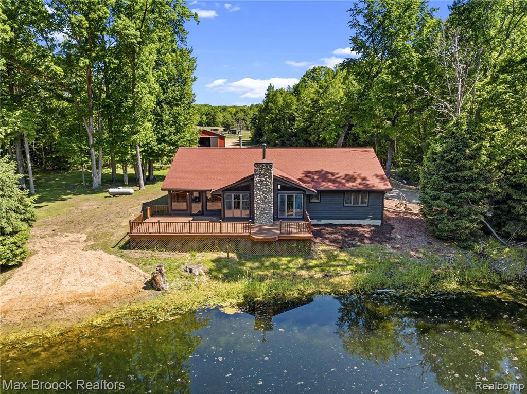 892 W Barnes Lake Road Property Photo 4