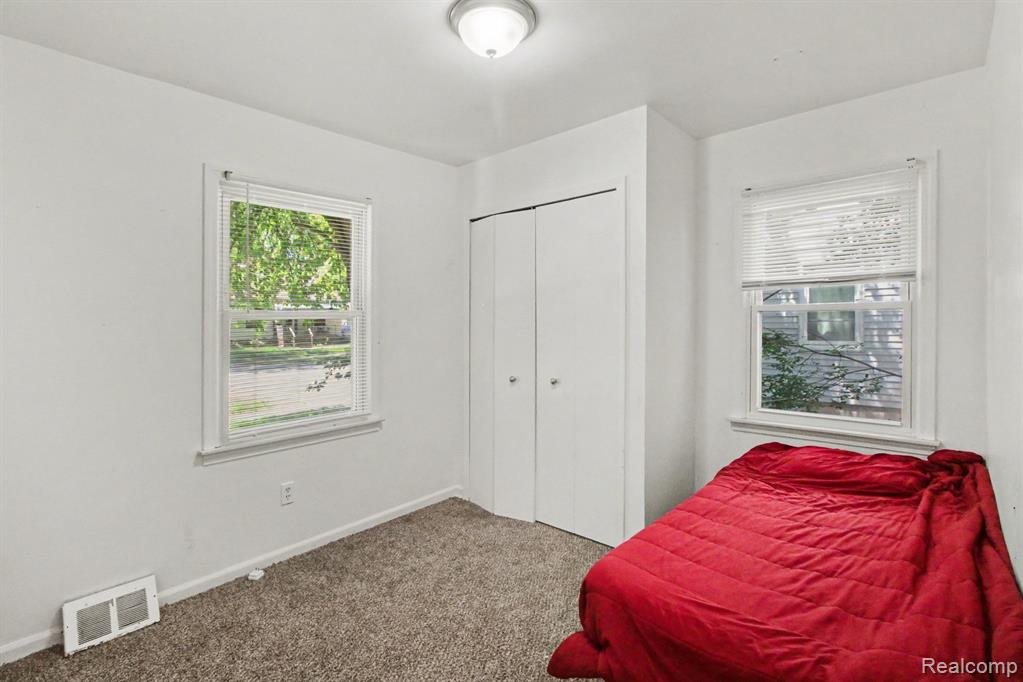 12072 Rockland Property Photo 9