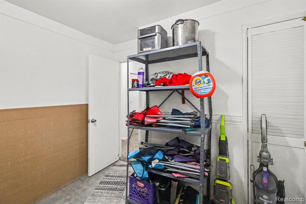 12072 Rockland Property Photo 15