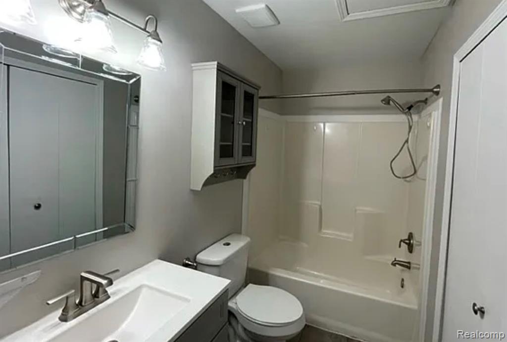 2150 Phillips Avenue Property Photo 8