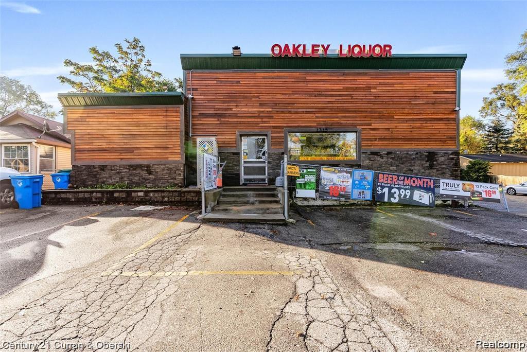 1215 W Oakley Park Road Property Photo 2