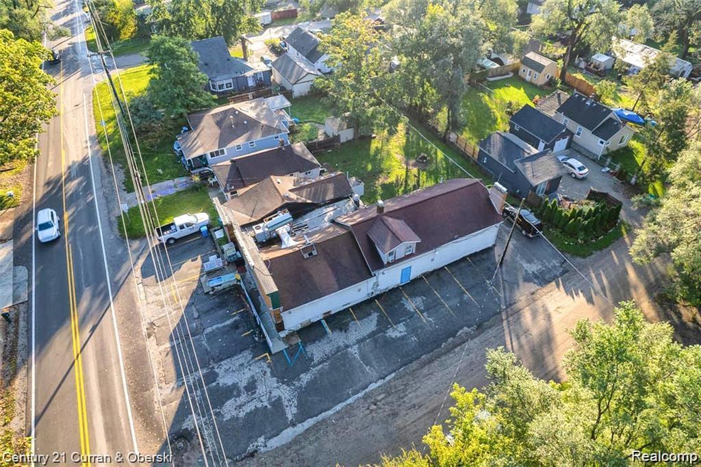 1215 W Oakley Park Road Property Photo 6