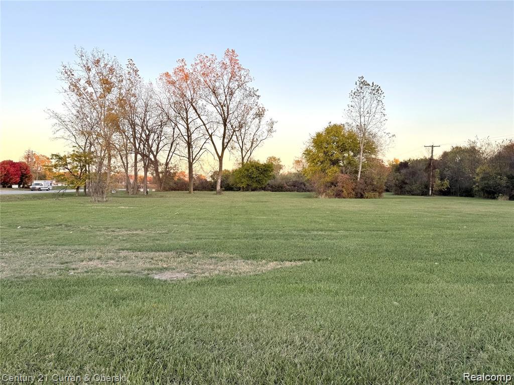 4444 Eureka Road Property Photo 1
