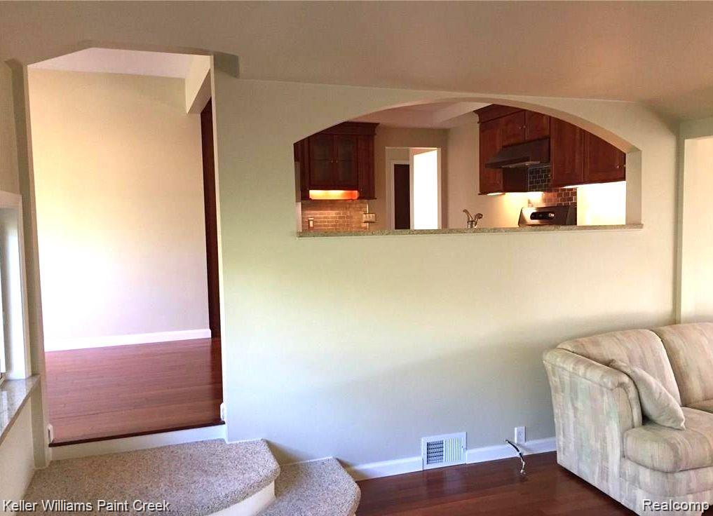 1886 Ruby Avenue Property Photo 8