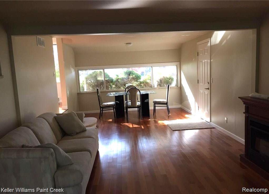 1886 Ruby Avenue Property Photo 10