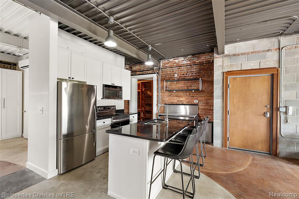112 Watson Street Property Photo 14