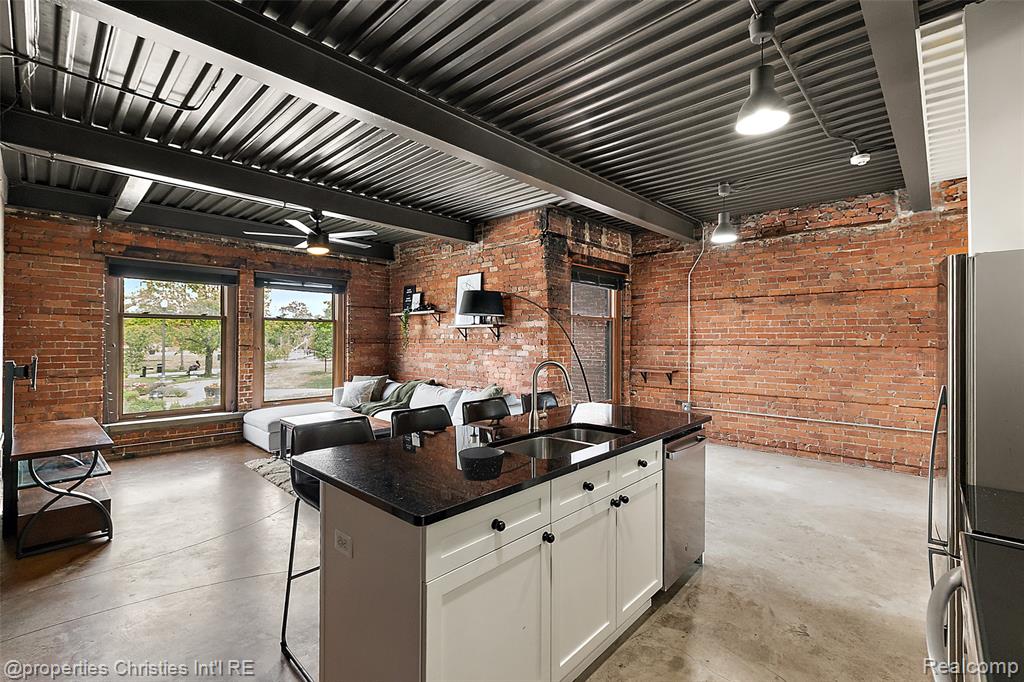 112 Watson Street Property Photo 17