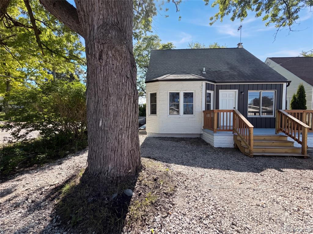 492 Algene Street Property Photo 1