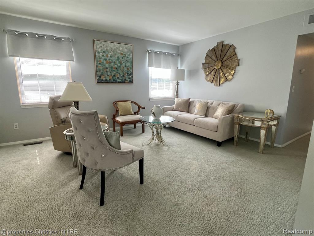 23672 N Rockledge Property Photo 4