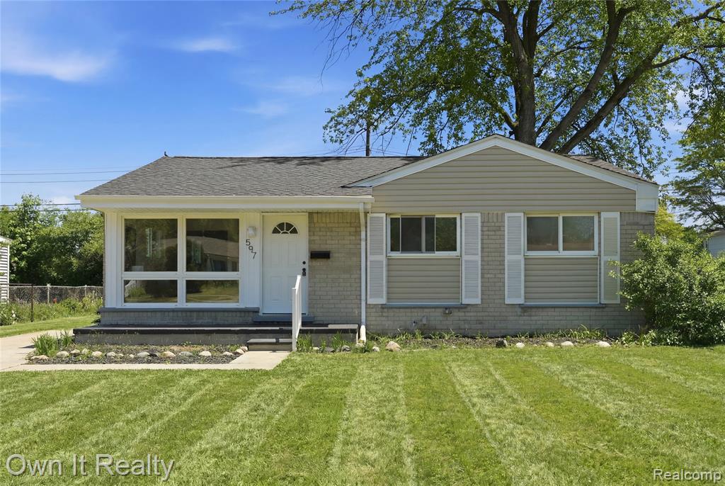 597 Eugene Street Property Photo 1