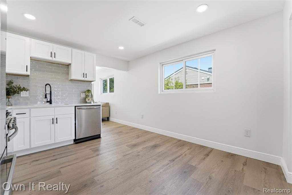 597 Eugene Street Property Photo 10