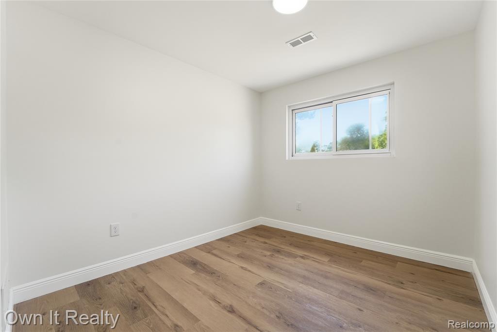 597 Eugene Street Property Photo 16