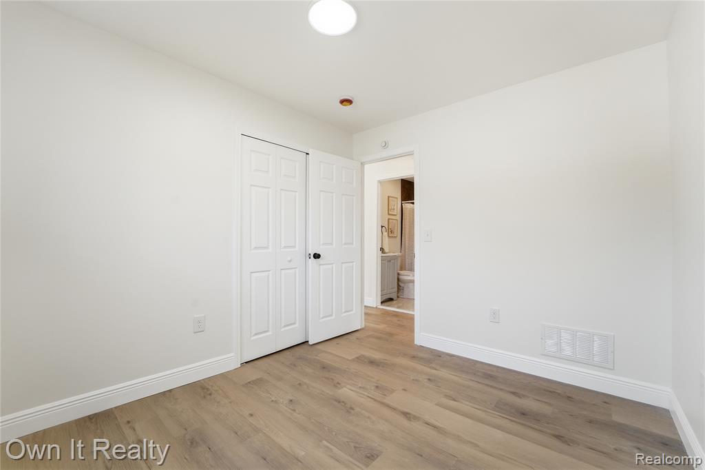 597 Eugene Street Property Photo 17