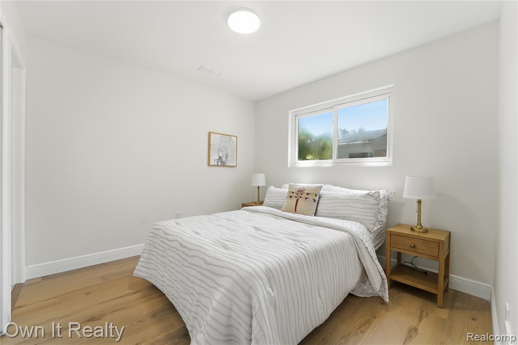 597 Eugene Street Property Photo 20