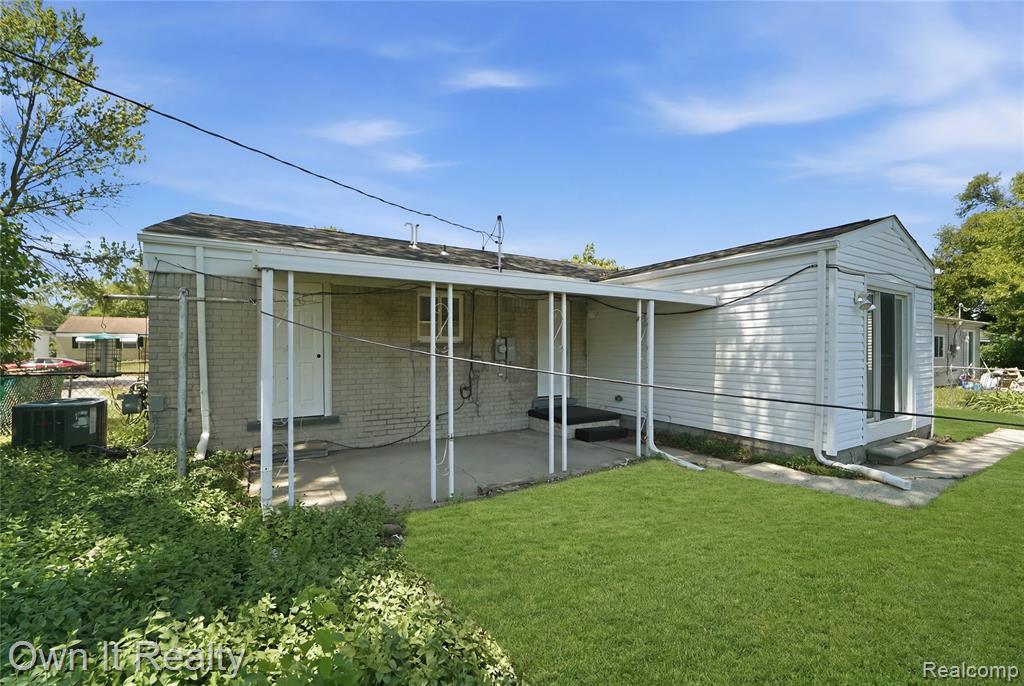597 Eugene Street Property Photo 24