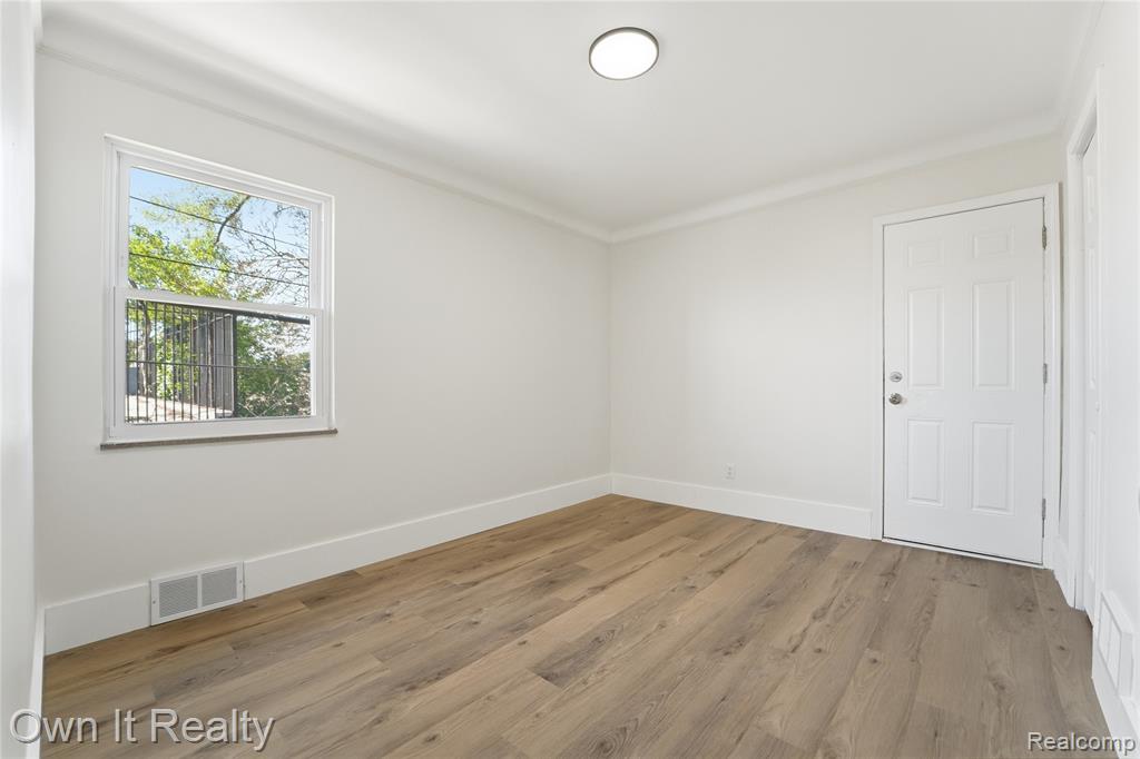 17127 Santa Barbara Drive Property Photo 19