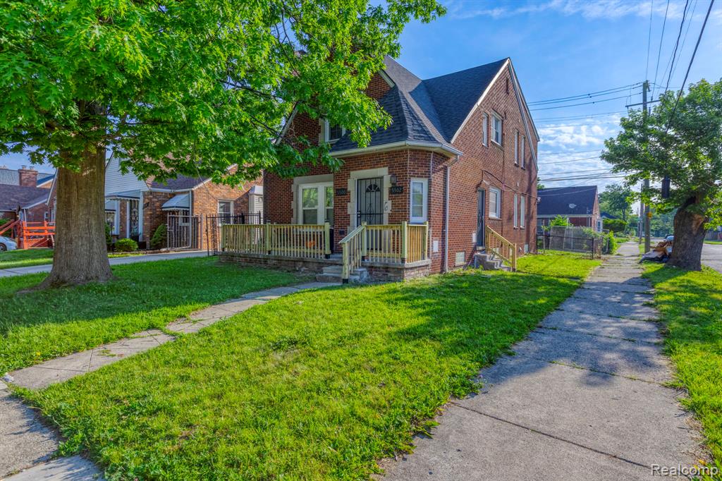 5500 Devonshire Road Property Photo 2