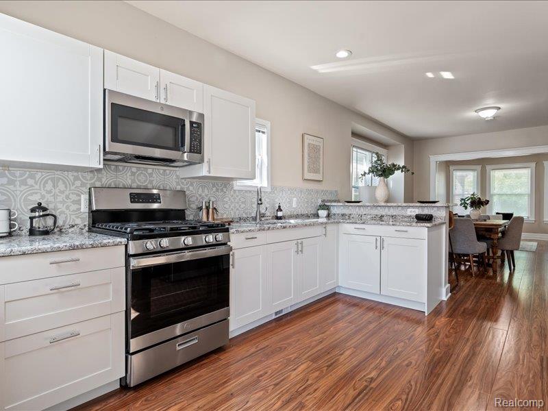 4498 Fischer Street Property Photo 13