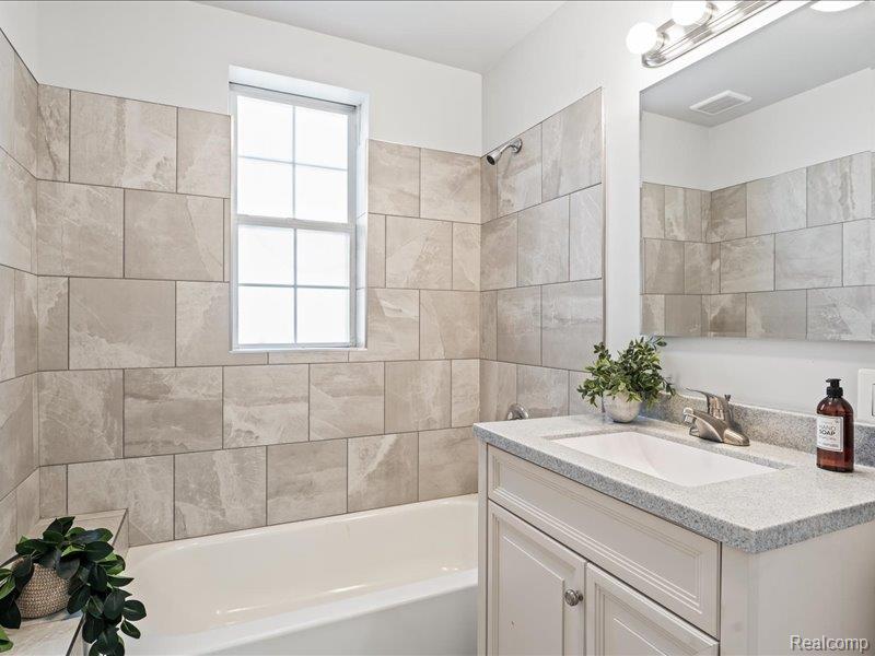4498 Fischer Street Property Photo 27