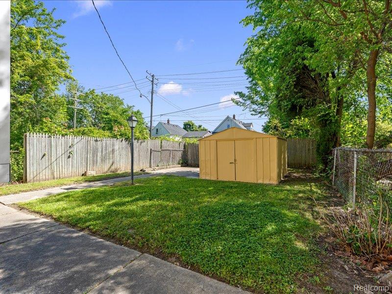 4498 Fischer Street Property Photo 31