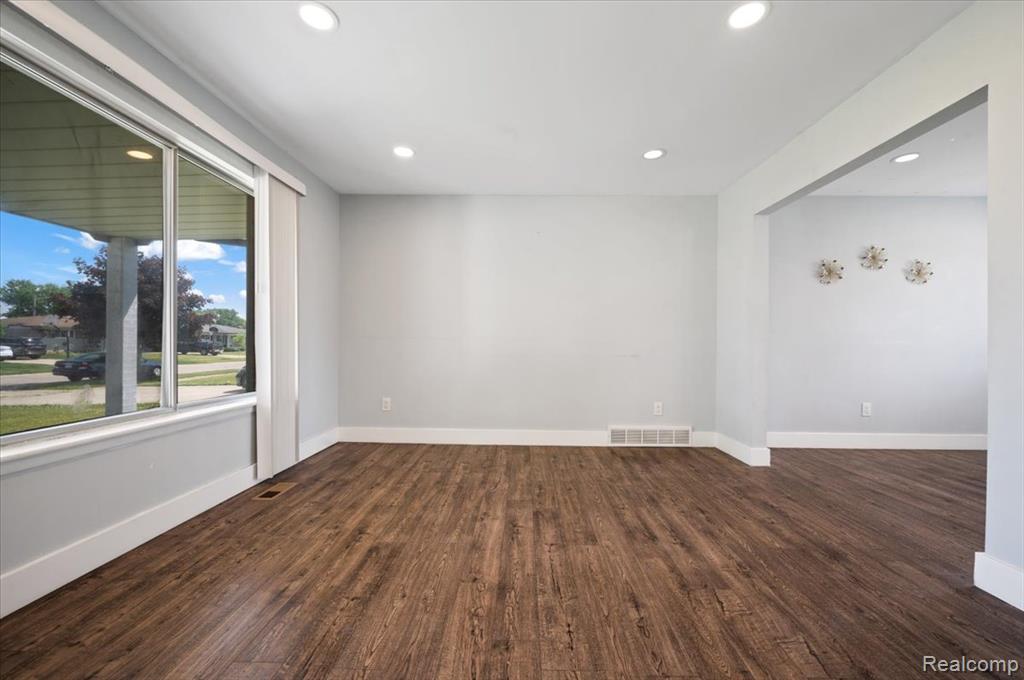 3528 Byrd Drive Property Photo 8