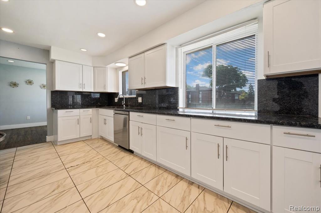 3528 Byrd Drive Property Photo 13