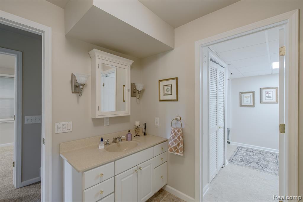 4780 Hillcrest Drive Property Photo 49