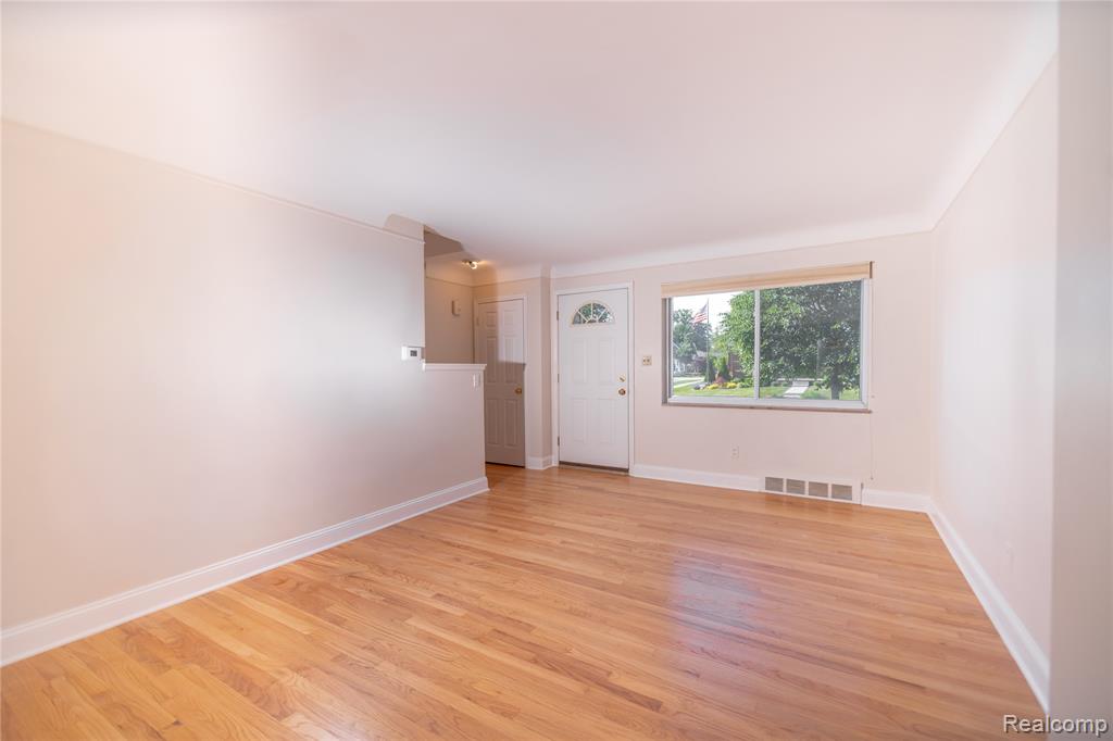 502 W Houstonia Avenue Property Photo 5