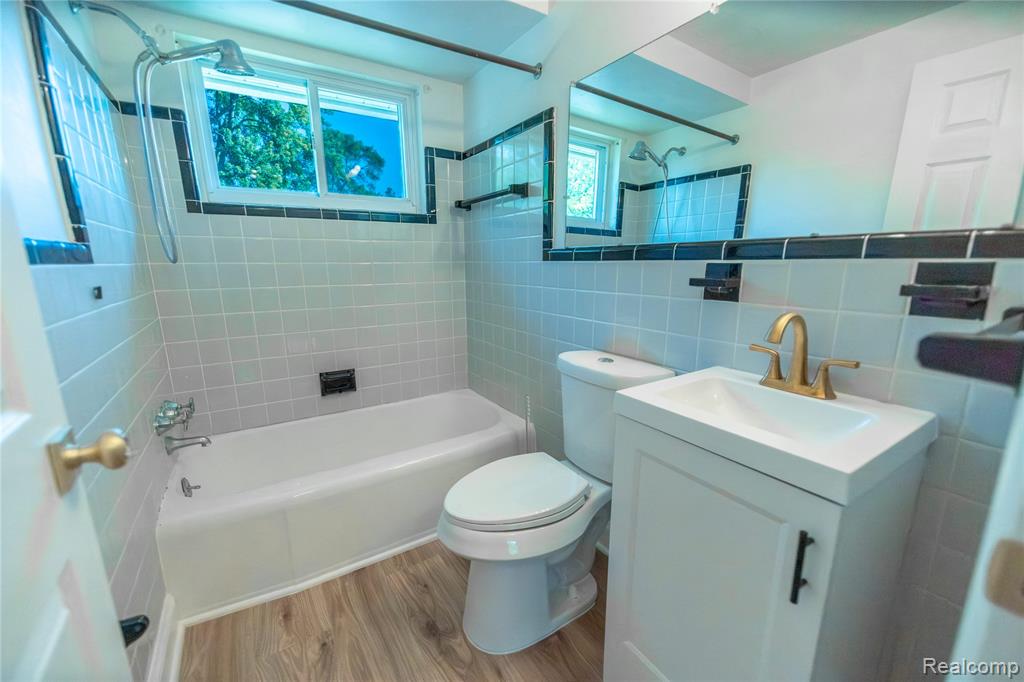 502 W Houstonia Avenue Property Photo 15