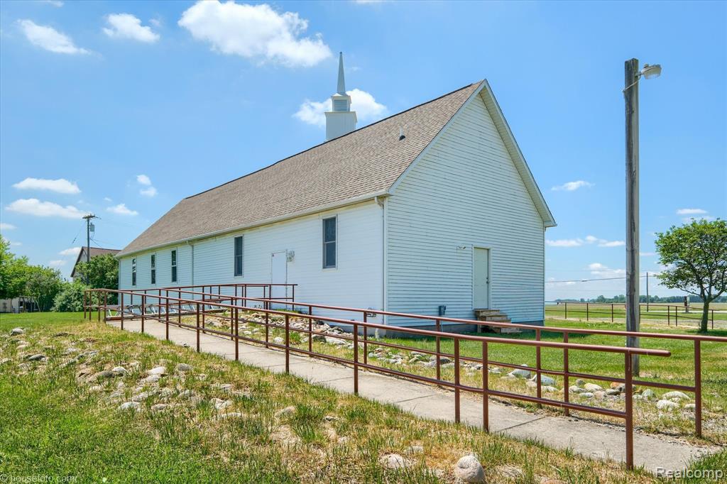 3909 S Van Dyke Road Property Photo 6
