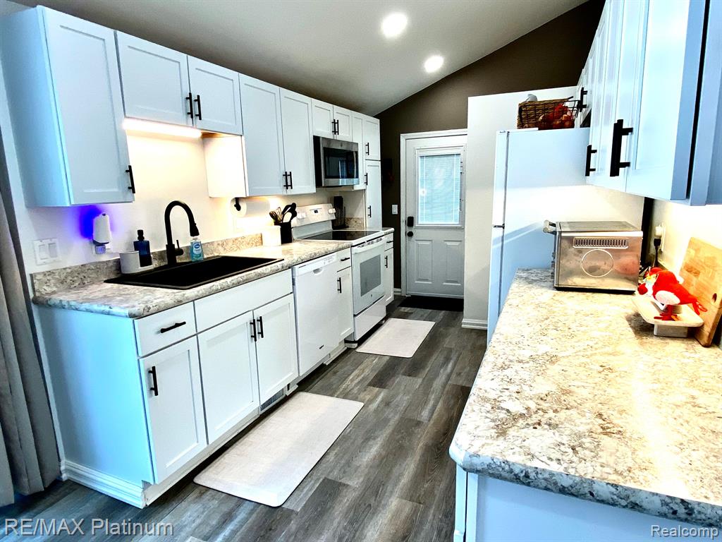 505 E Frank Street Property Photo 10