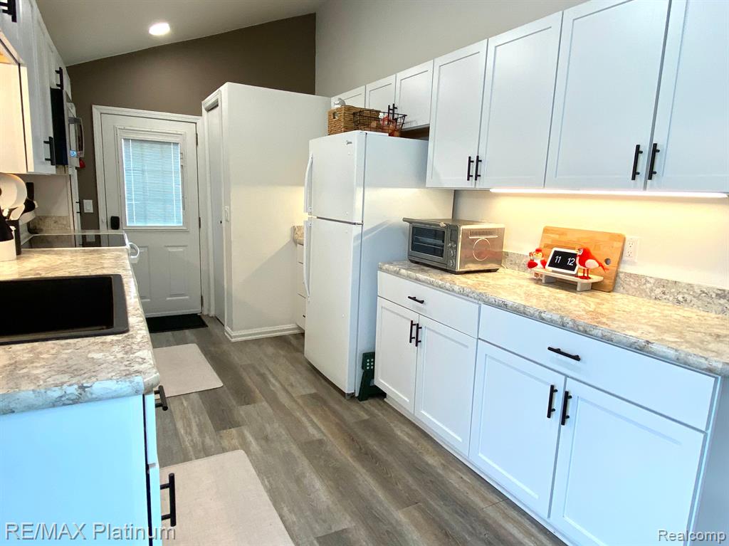 505 E Frank Street Property Photo 11