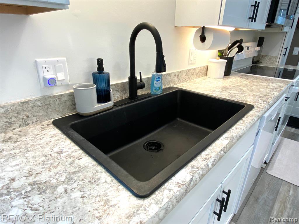 505 E Frank Street Property Photo 12