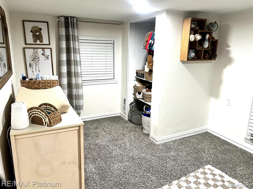 505 E Frank Street Property Photo 23