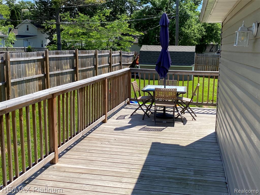 505 E Frank Street Property Photo 32