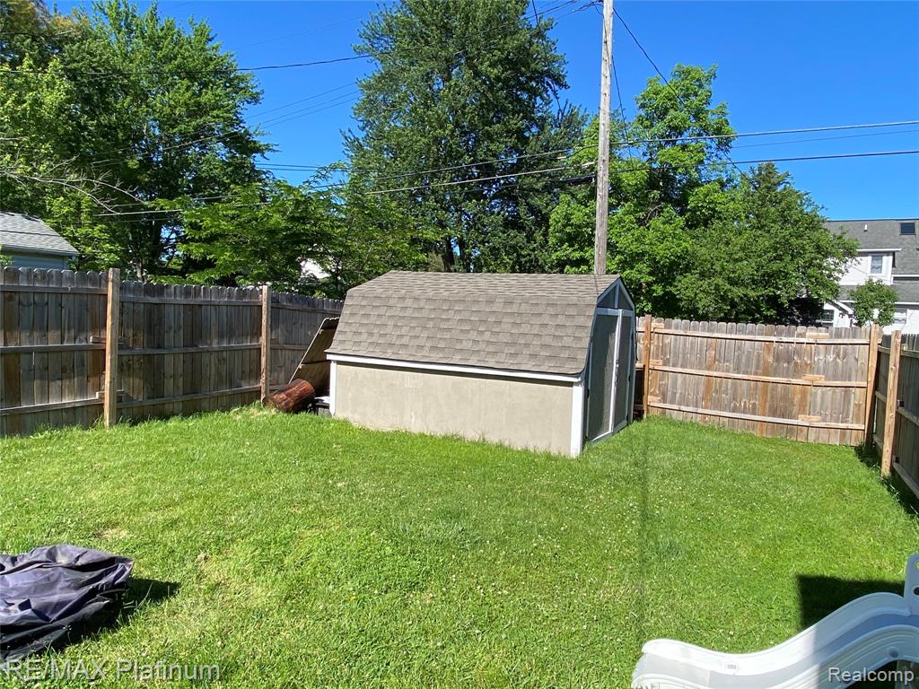 505 E Frank Street Property Photo 33