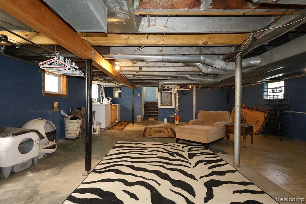265 E Lewiston Avenue Property Photo 37