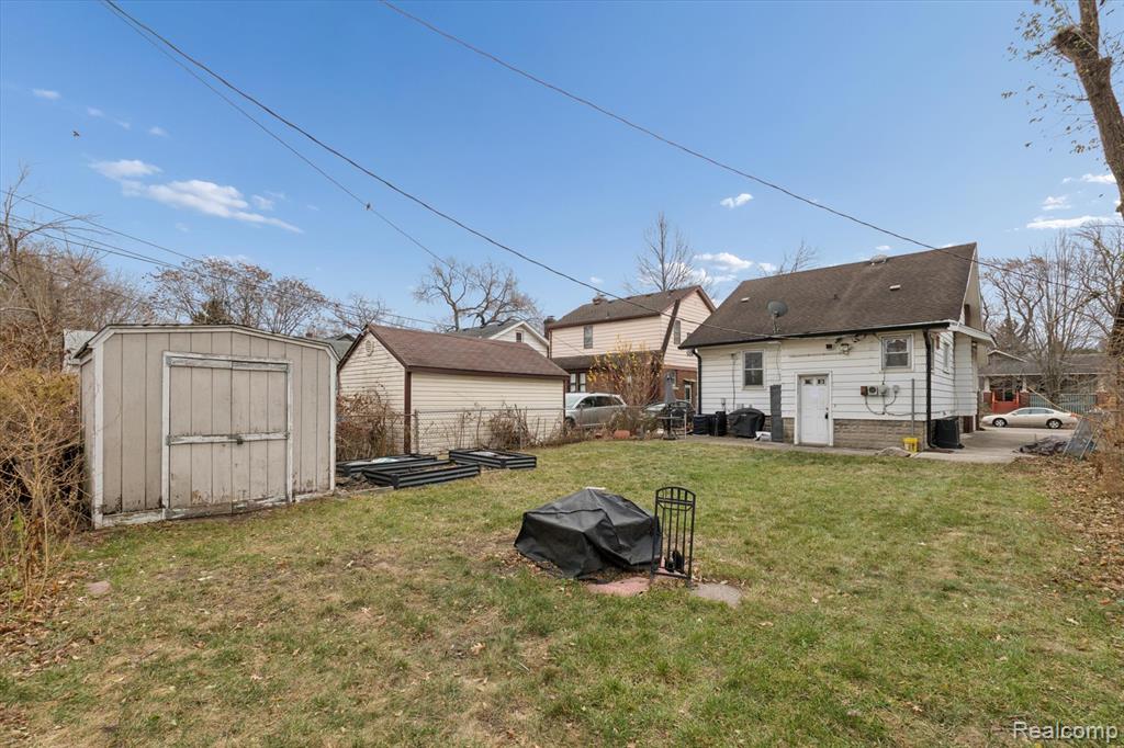 265 E Lewiston Avenue Property Photo 40