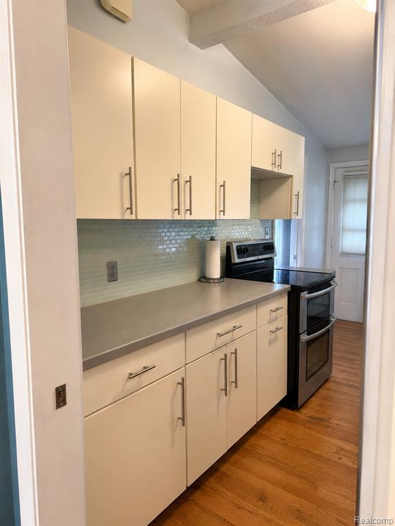 25887 Curie Avenue Property Photo 9