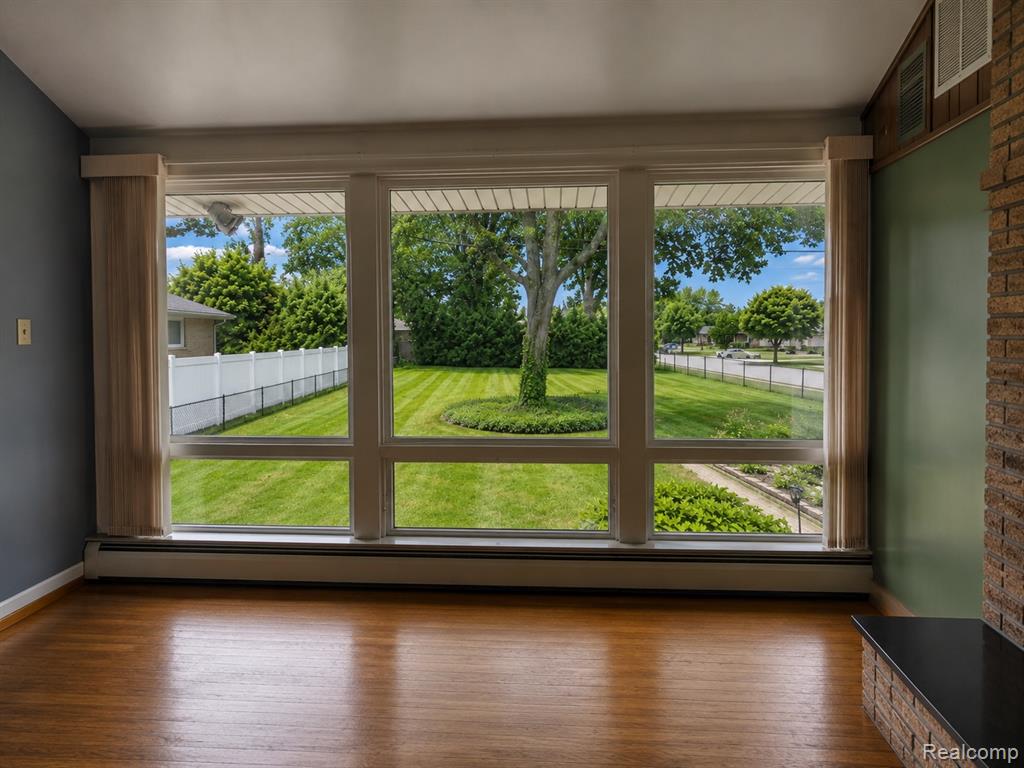 25887 Curie Avenue Property Photo 22