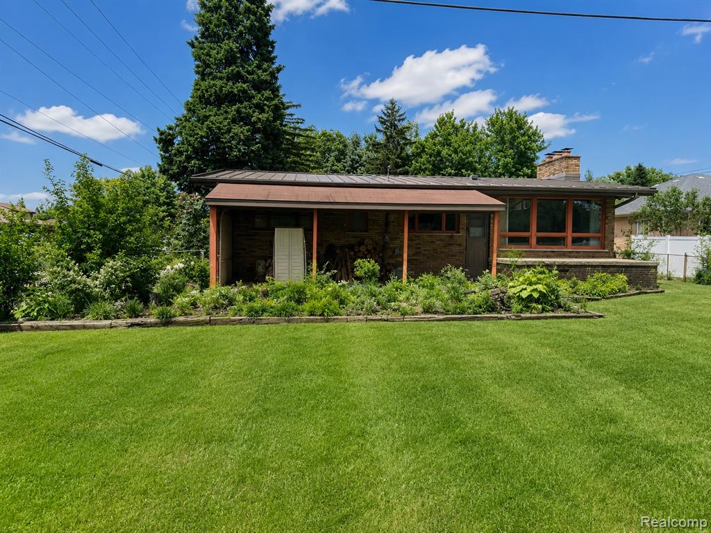 25887 Curie Avenue Property Photo 23